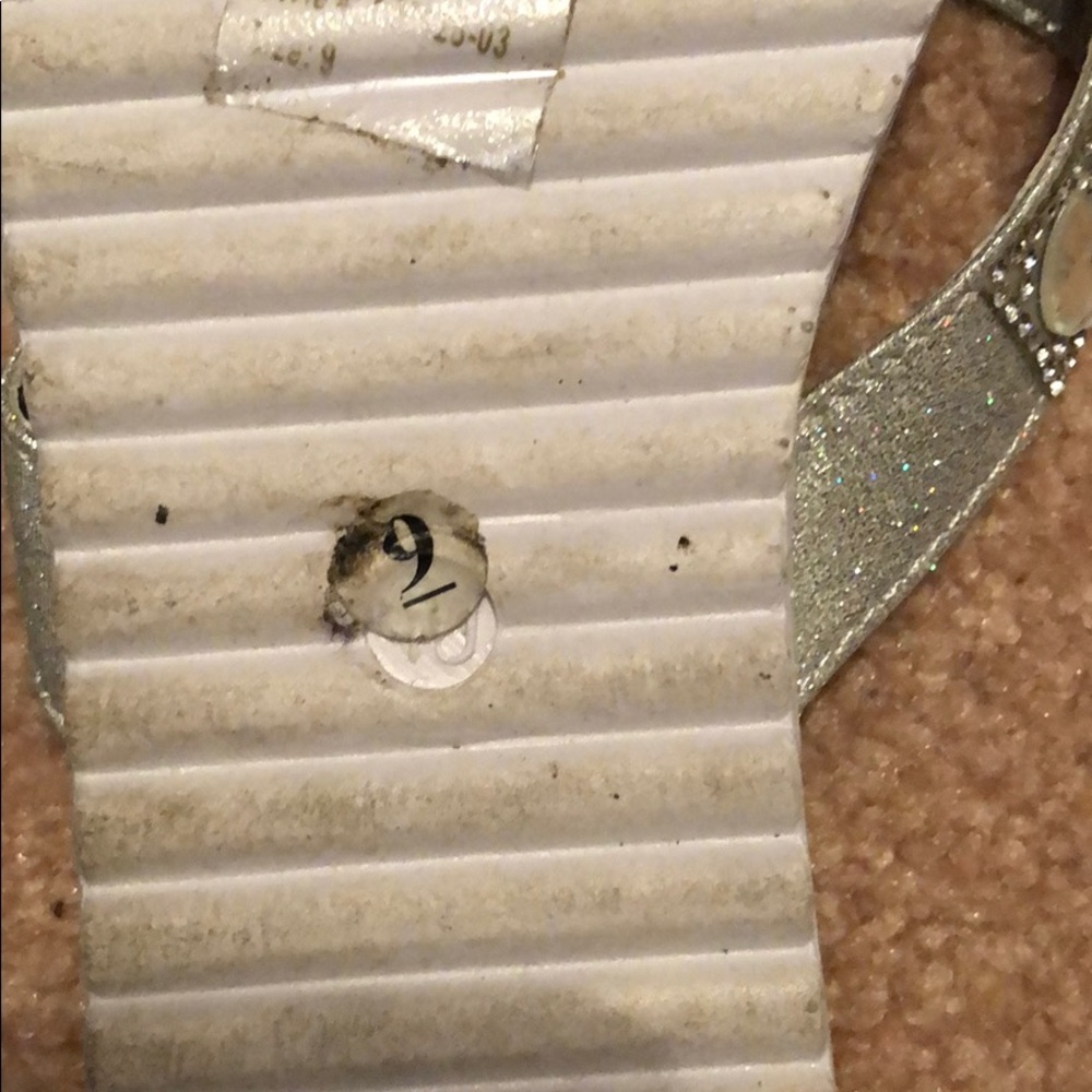 M & E Collection flip flops. - Picture 3 of 4